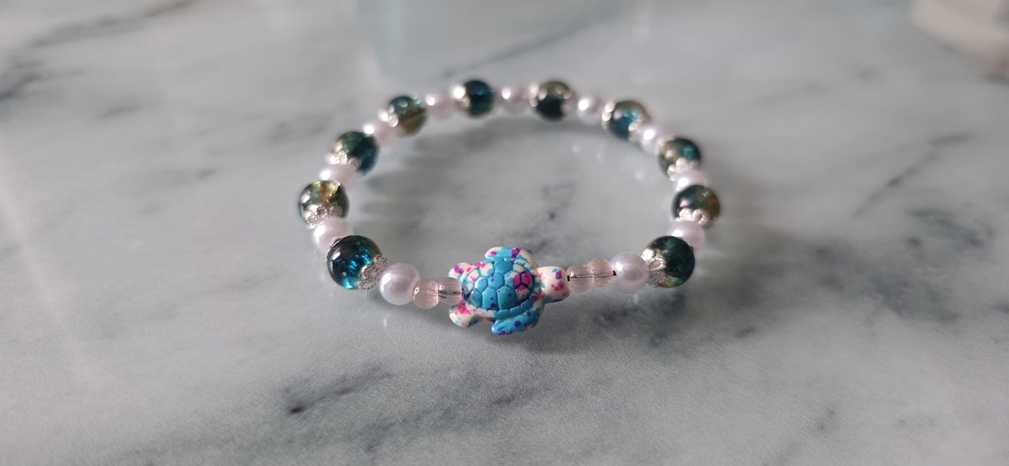 🌊✨ „Ocean Whisper Pearlband – Glitzernde Tiefsee-Vibes aus Handarbeit“ 🐚💙