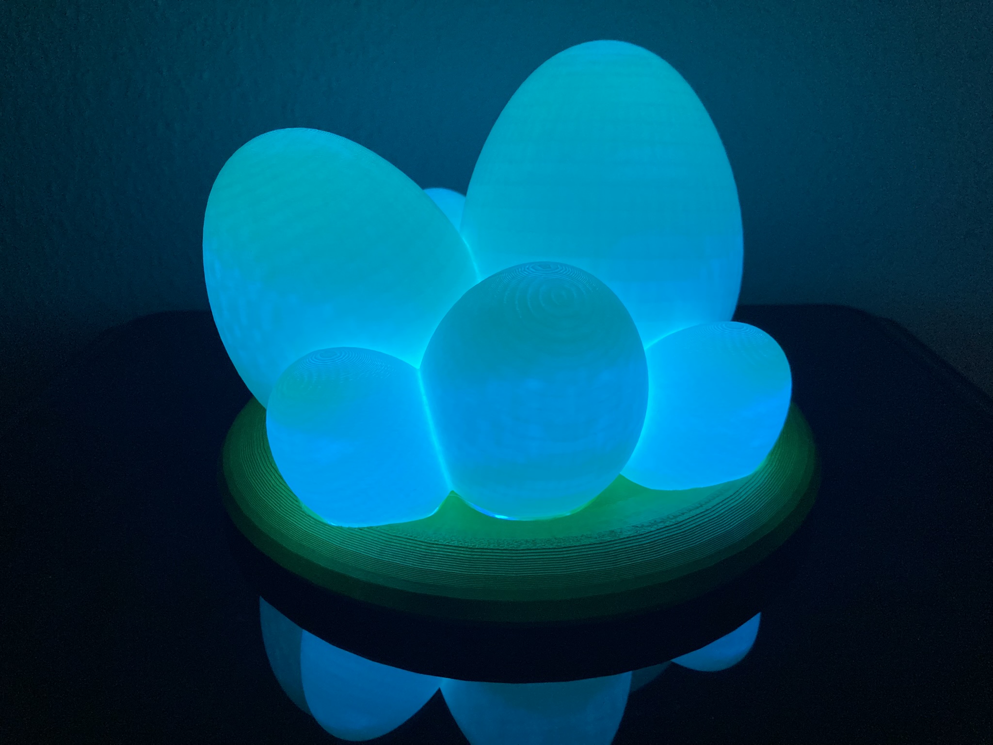 🌟 Handgefertigte LED-Osterlampe „EggGlow 3D“ – Farbwechsel, Effekte &amp; einzigartiges Blender-Design 🐣✨